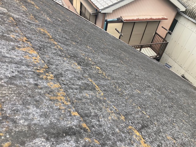 急斜面のスレート屋根・別角度